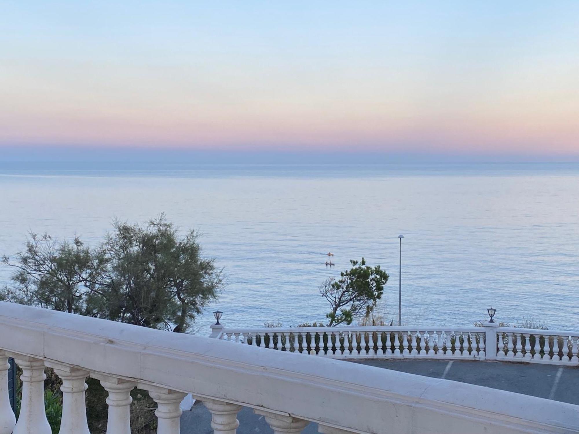 Studio Et Son Rooftop Panoramique, Antheor, Saint Raphael, Plage A Pieds Exteriér fotografie